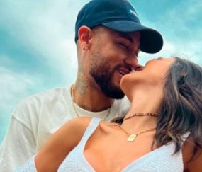 必发体育-内马尔6月事儿太多：出轨 道歉 撩骚 遭小姨子猛批